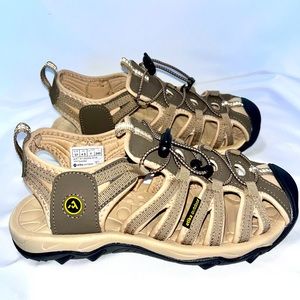 Atika Mens Outdoor Hiking Sandals Closed Toe Khaki Tan, EUC